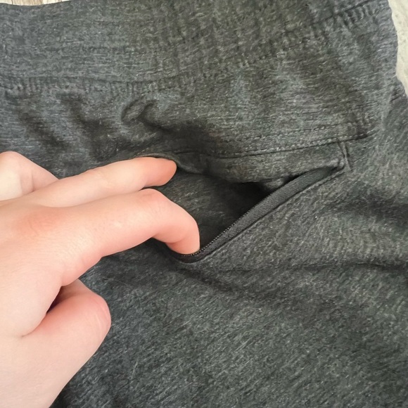 90 Degree by reflex Men's Gray Shorts - Picture 6 of 6